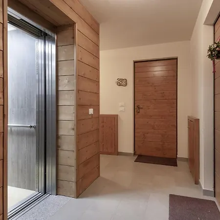 Alpinwood Тему